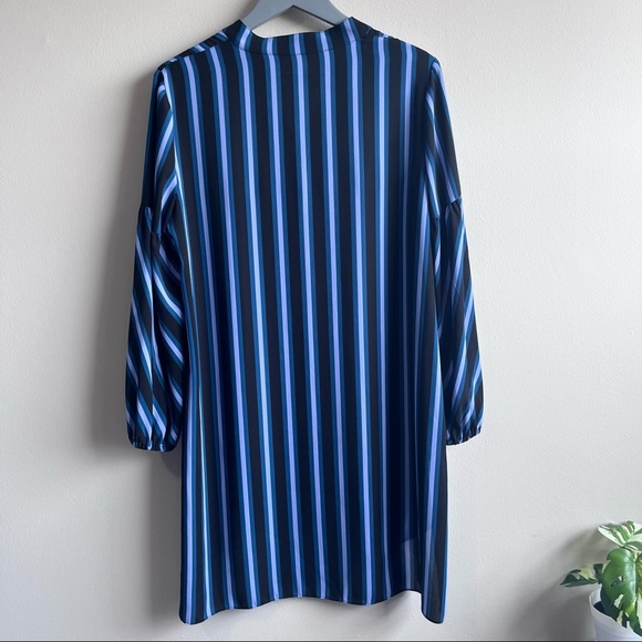 IMNYC Isaac Mizrahi striped black cyan tunic blouse size medium - Picture 3 of 11